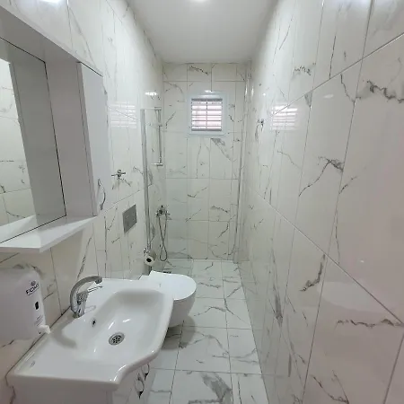 Cetin Hostal *