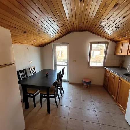 Cetin Hostal