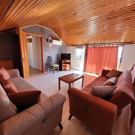 Cetin Hostal *