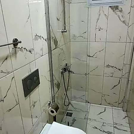 Cetin Hostel *