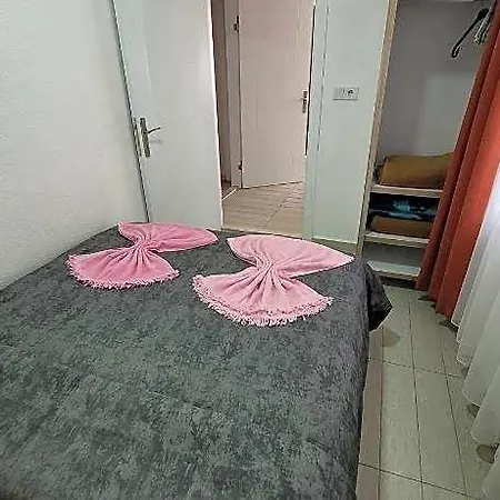 Cetin Hostel *