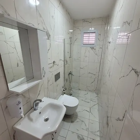 Cetin Hostal *