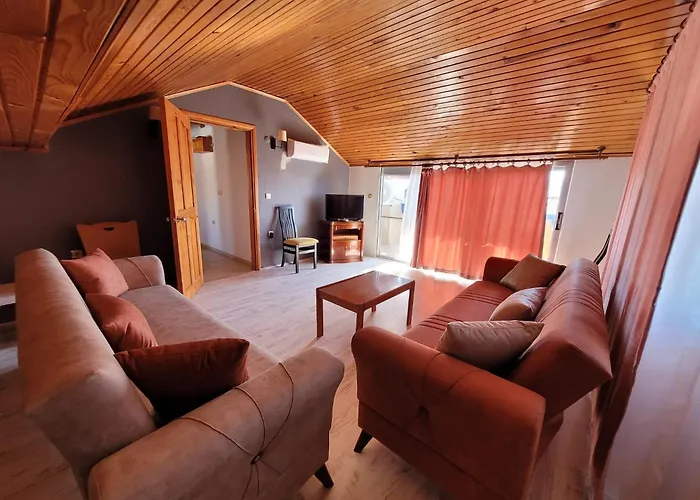 Cetin Хостел *