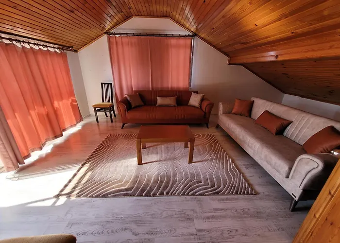 Cetin Хостел *